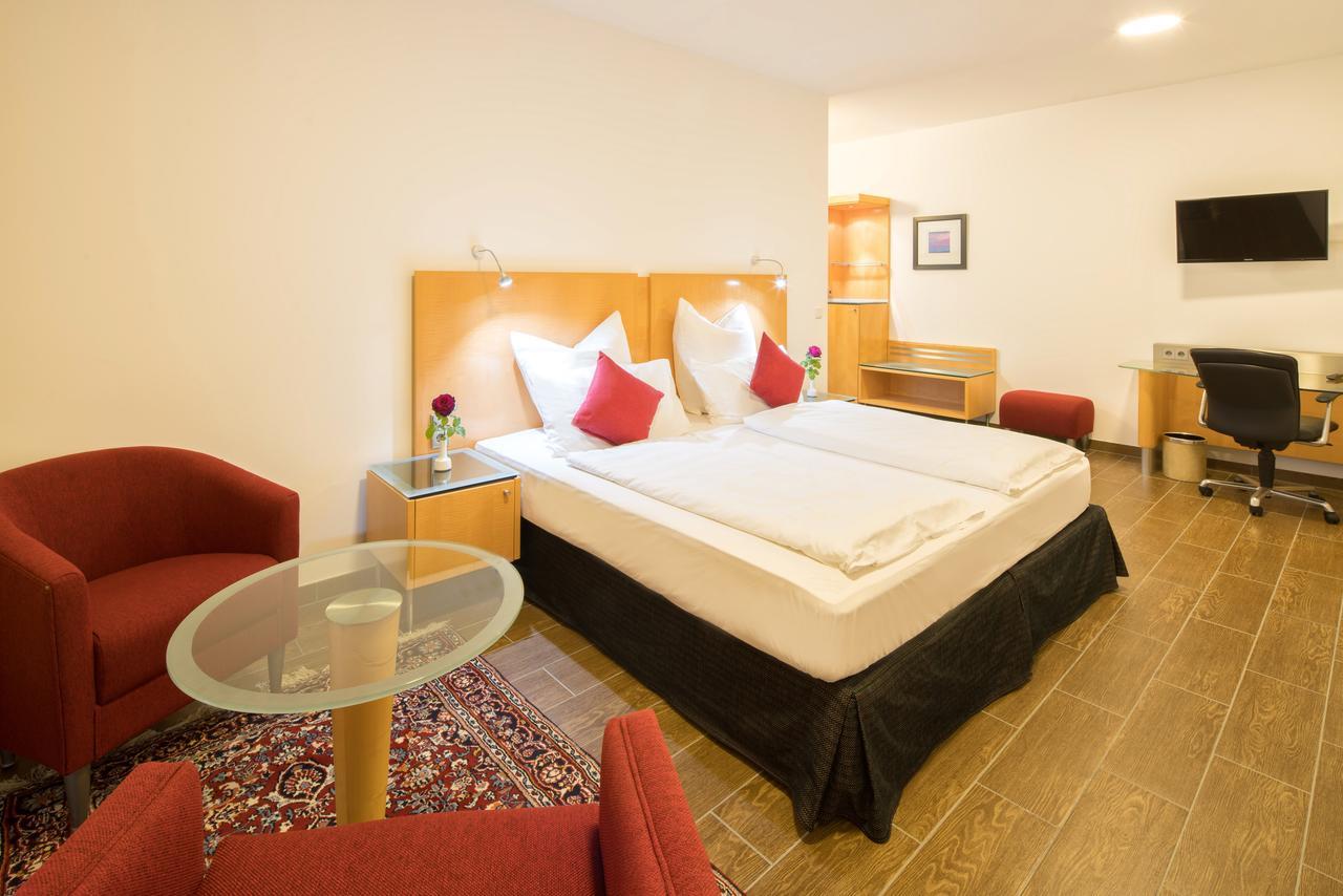 Taba Hotel Kellinghusen Buitenkant foto